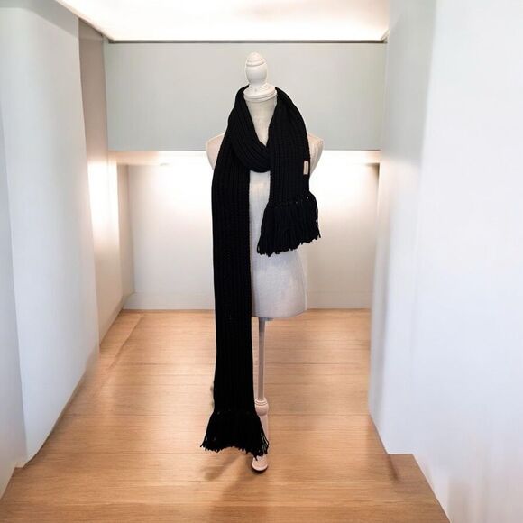 Gucci Black Extra Long Knit Scarf - Picture 1 of 5